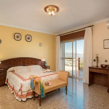 Villa Peralta, Heated And Private Pool ,near And Golf ! *